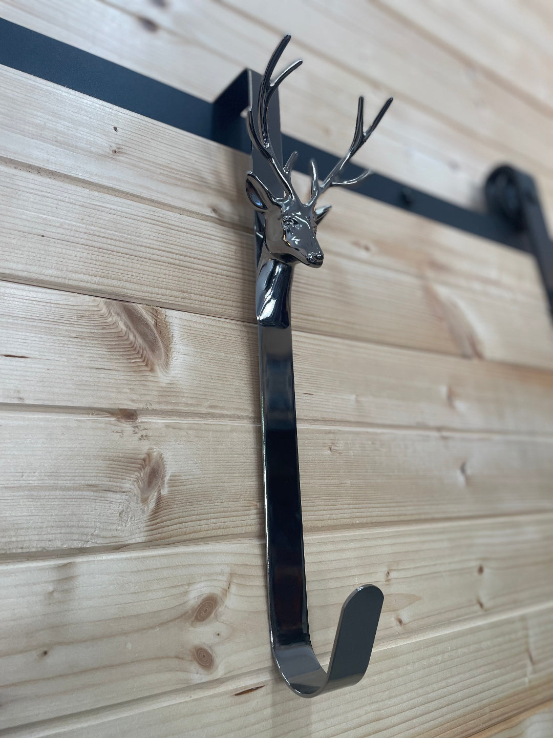 Woodlands Deer Wreath Holder