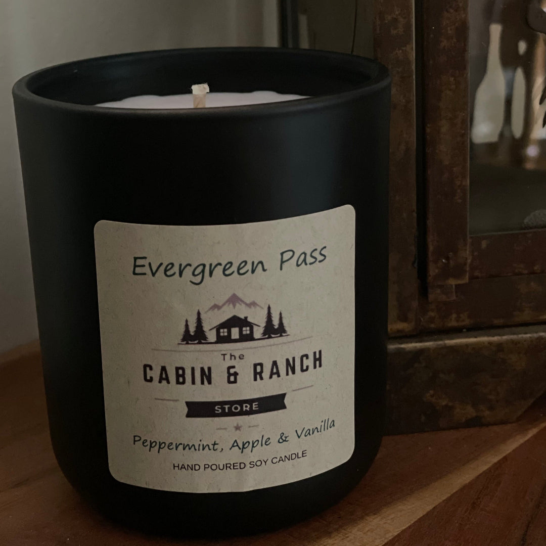 Evergreen Pass Candle combines crisp peppermint, fresh apple, and smooth vanilla to create a fragrance that feels refreshing, clean, and quietly comforting.