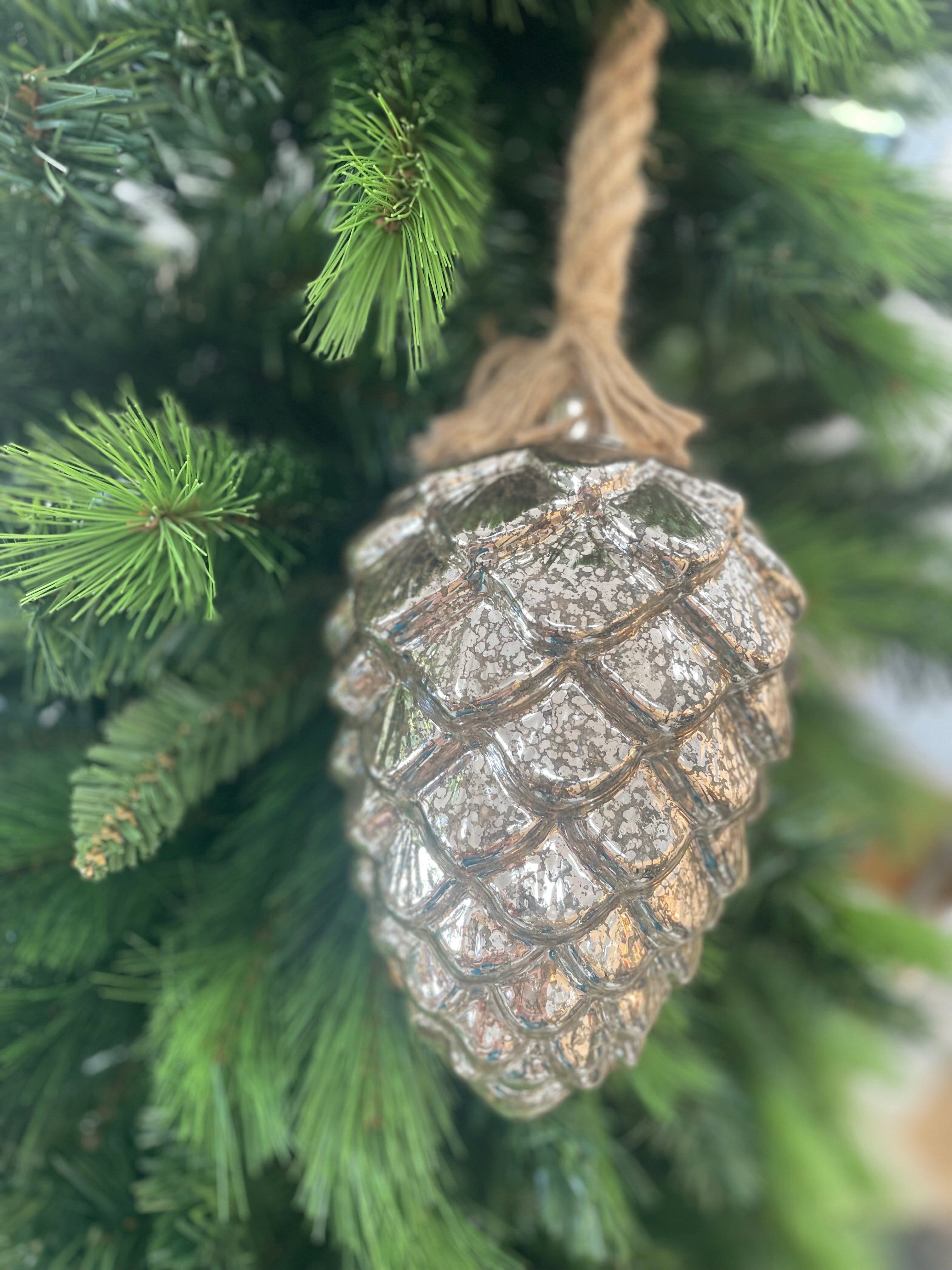 Cone With Roe The Champagne Rope Pine Cone – The Cabin & Ranch Store