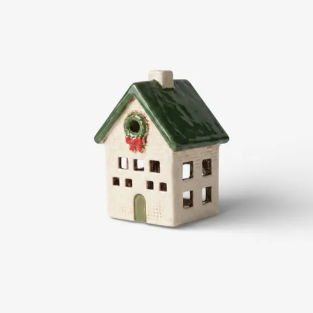 Nordgard Cottage with Bow Wreath Tealight House